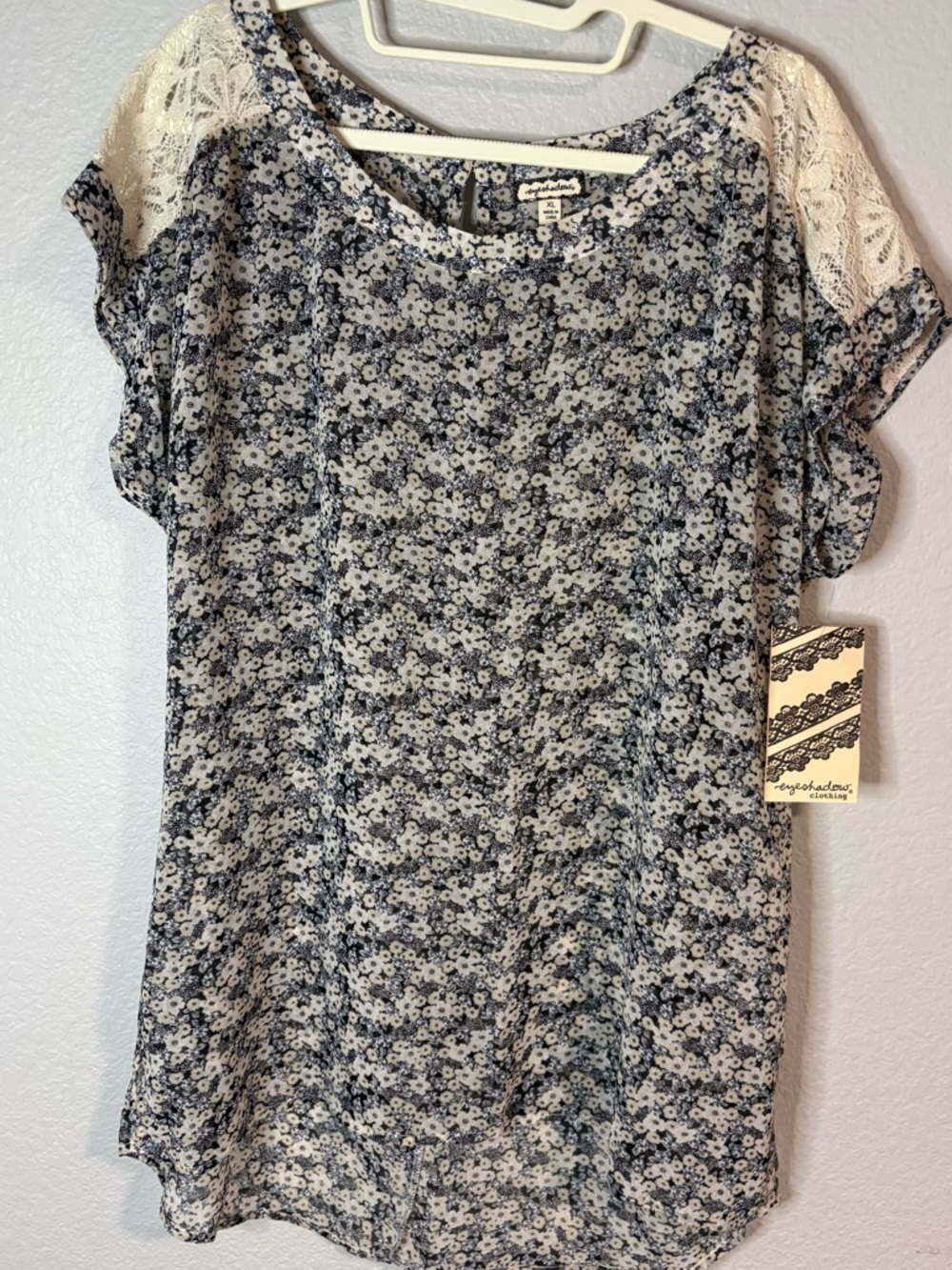 Eyeshadow Navy and White Floral Lace-Shoulder Blouse